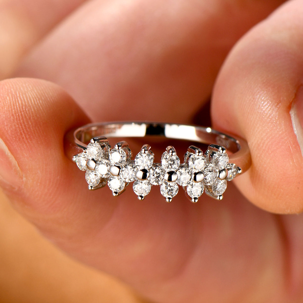 Anel Exclusivo em Prata 925 com Pedra Moissanite