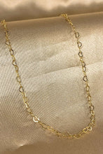 Carregar imagem no visualizador da galeria, Colar de Corrente com Elos em Coração Banhado em Ouro 18k

